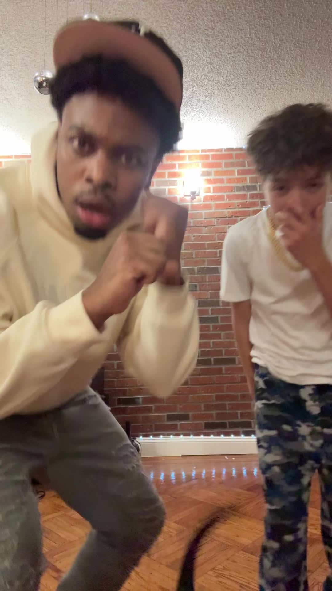 @Younolouu