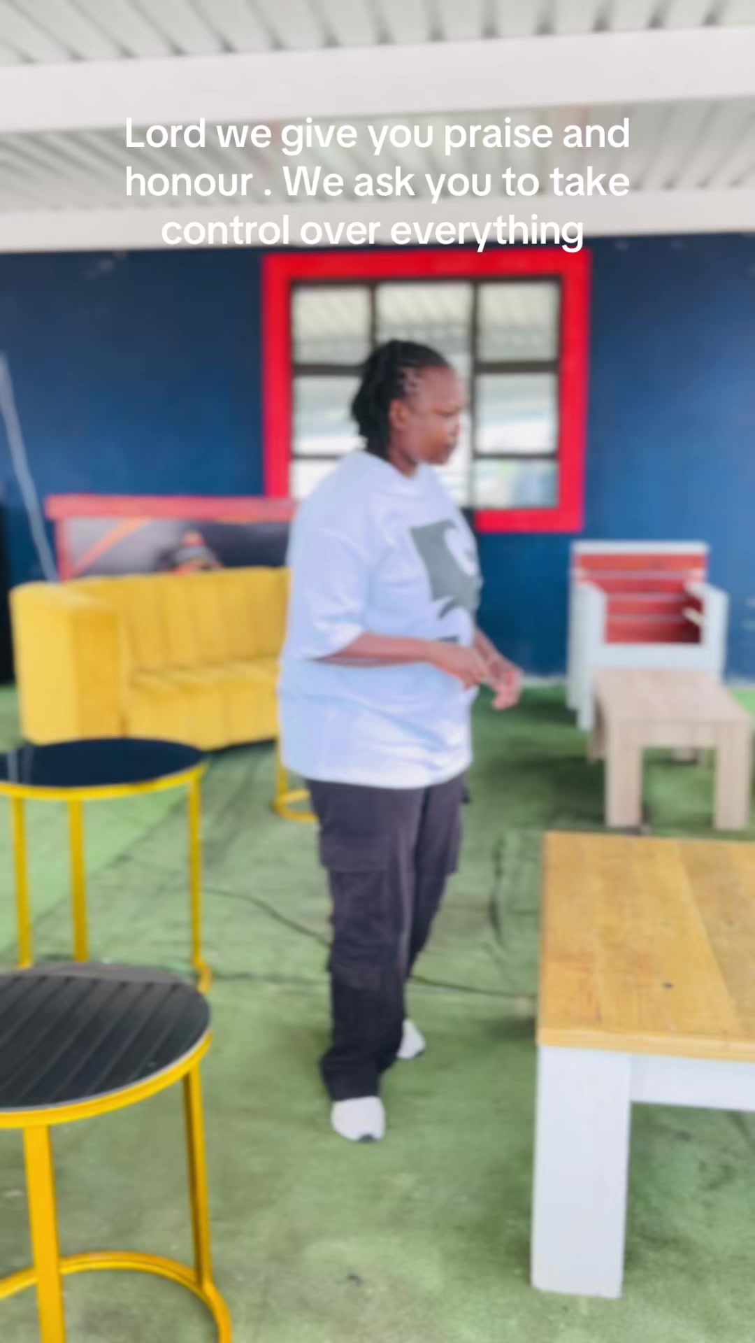 @masandemazinyo#mlunguOmnyama