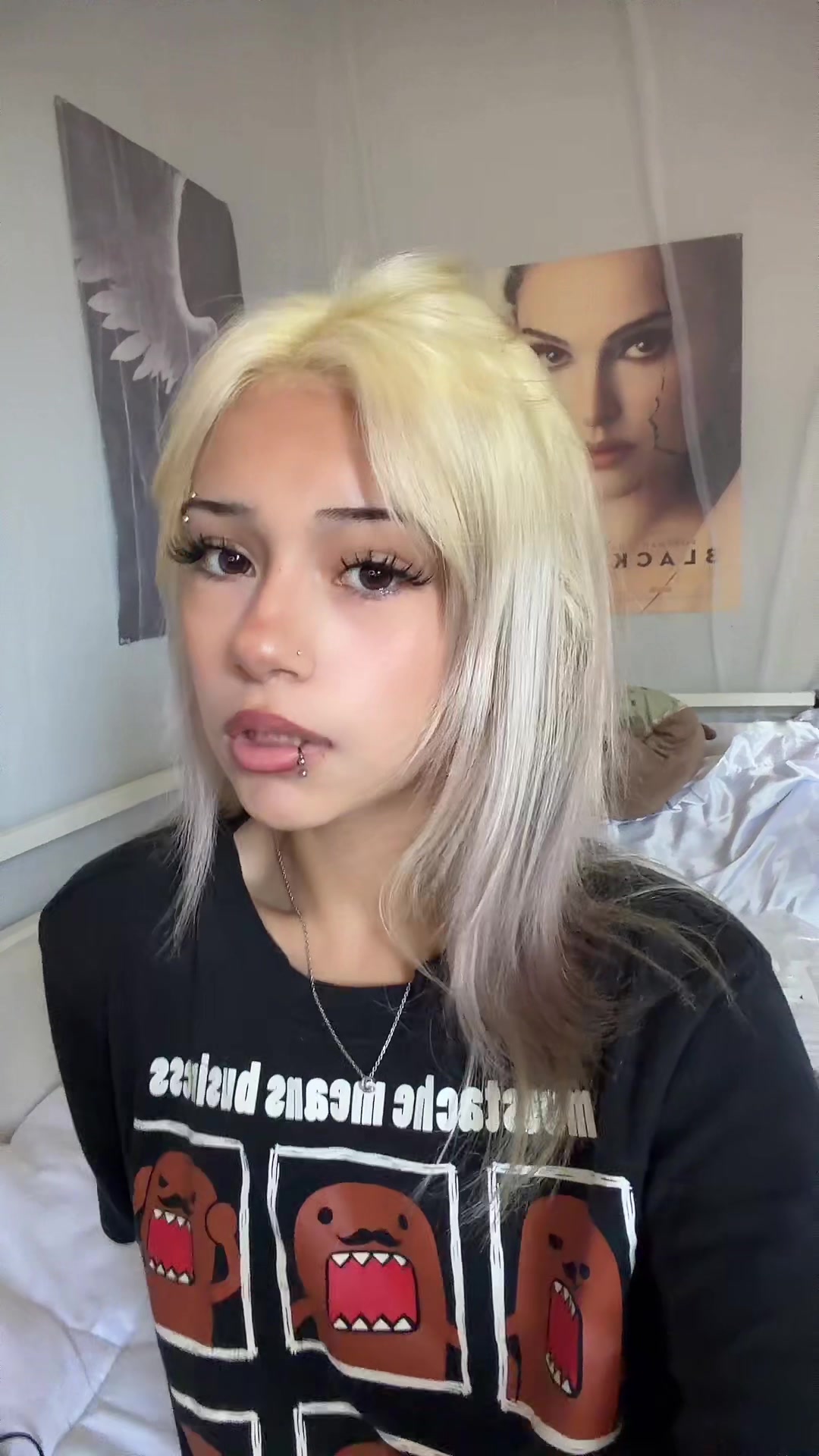 @️