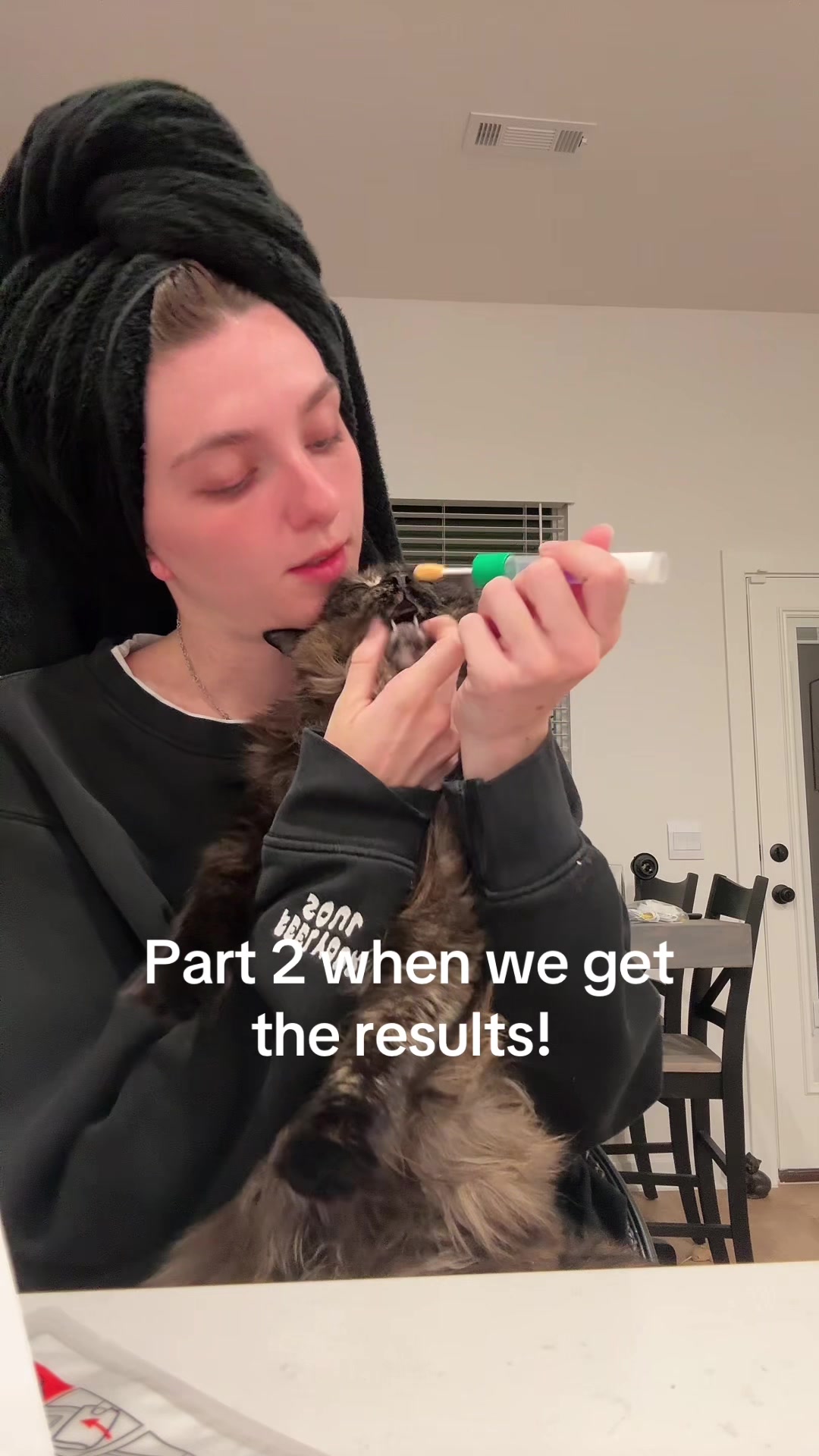 @Ava the cat and her mom