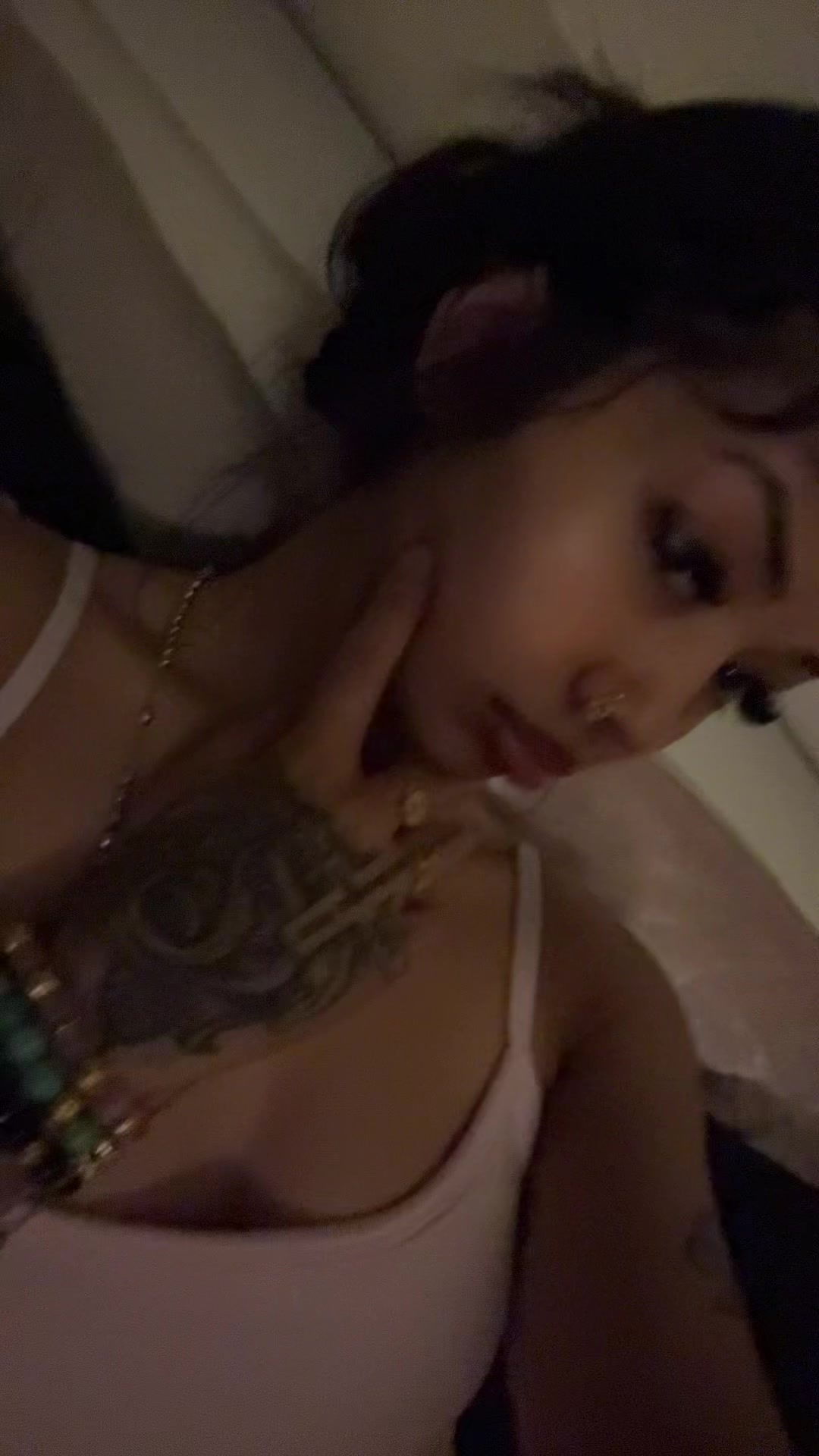 @_realprettyangie