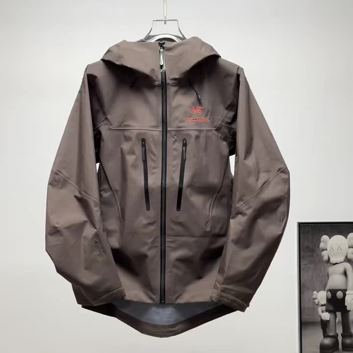 @skiingjacket