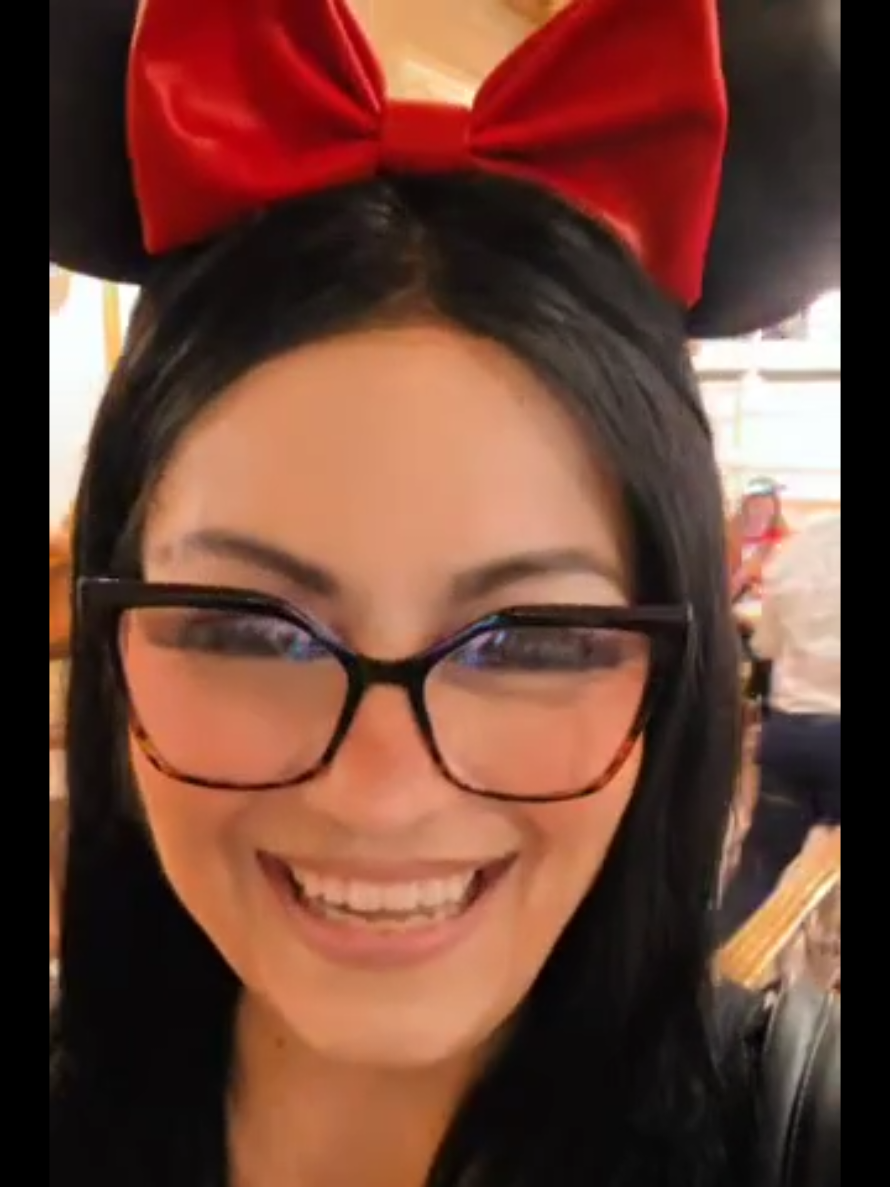 @HoneyBDisney