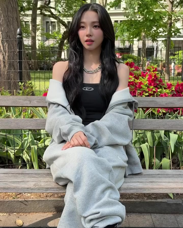 @🖤