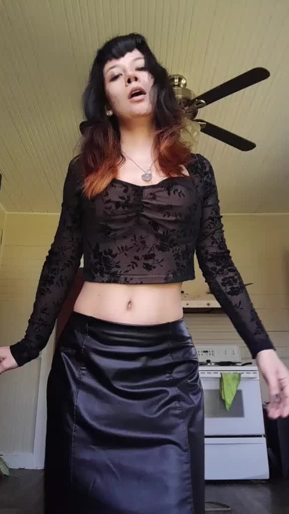 @freaks,love,and death🧛&zwj;♀️❤️💀