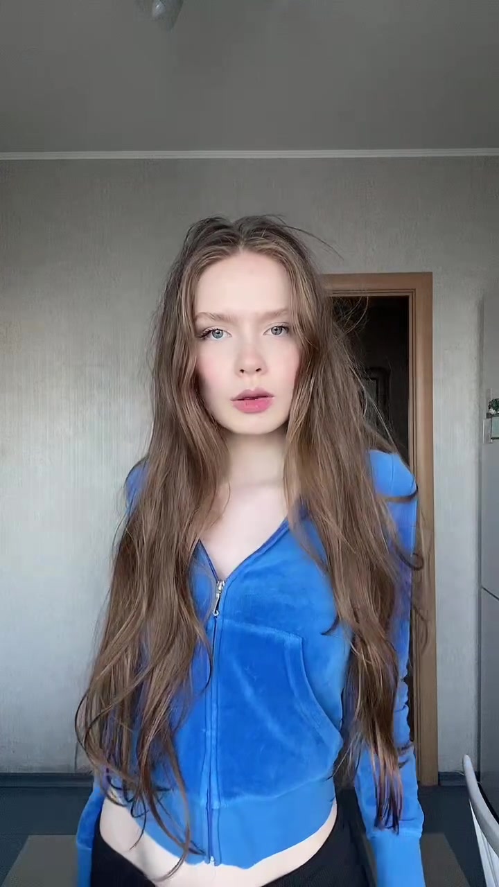 @юля