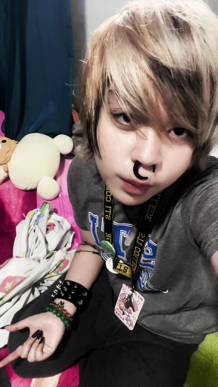 @rawr_Roroz (Jabber&rsquo;s bf)