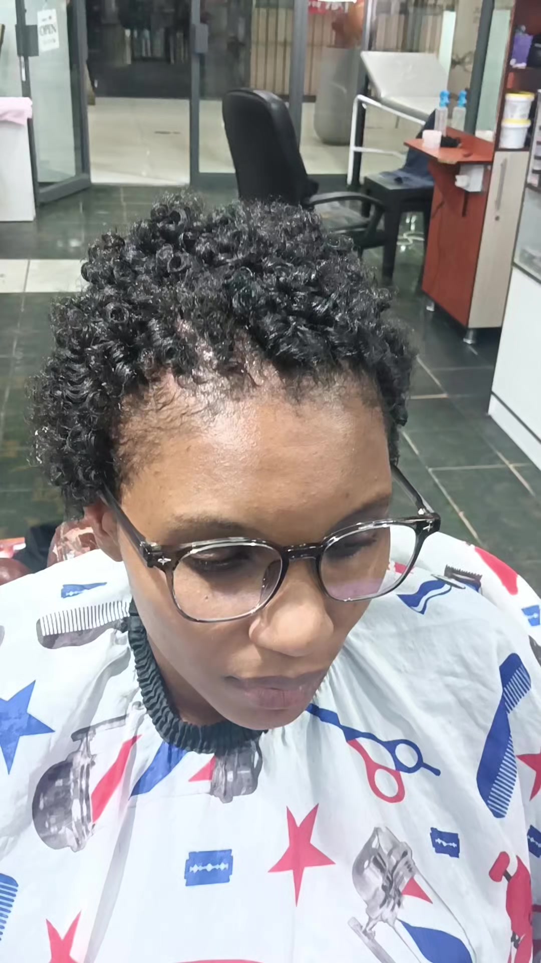 @Royal beauty hair salon.SA