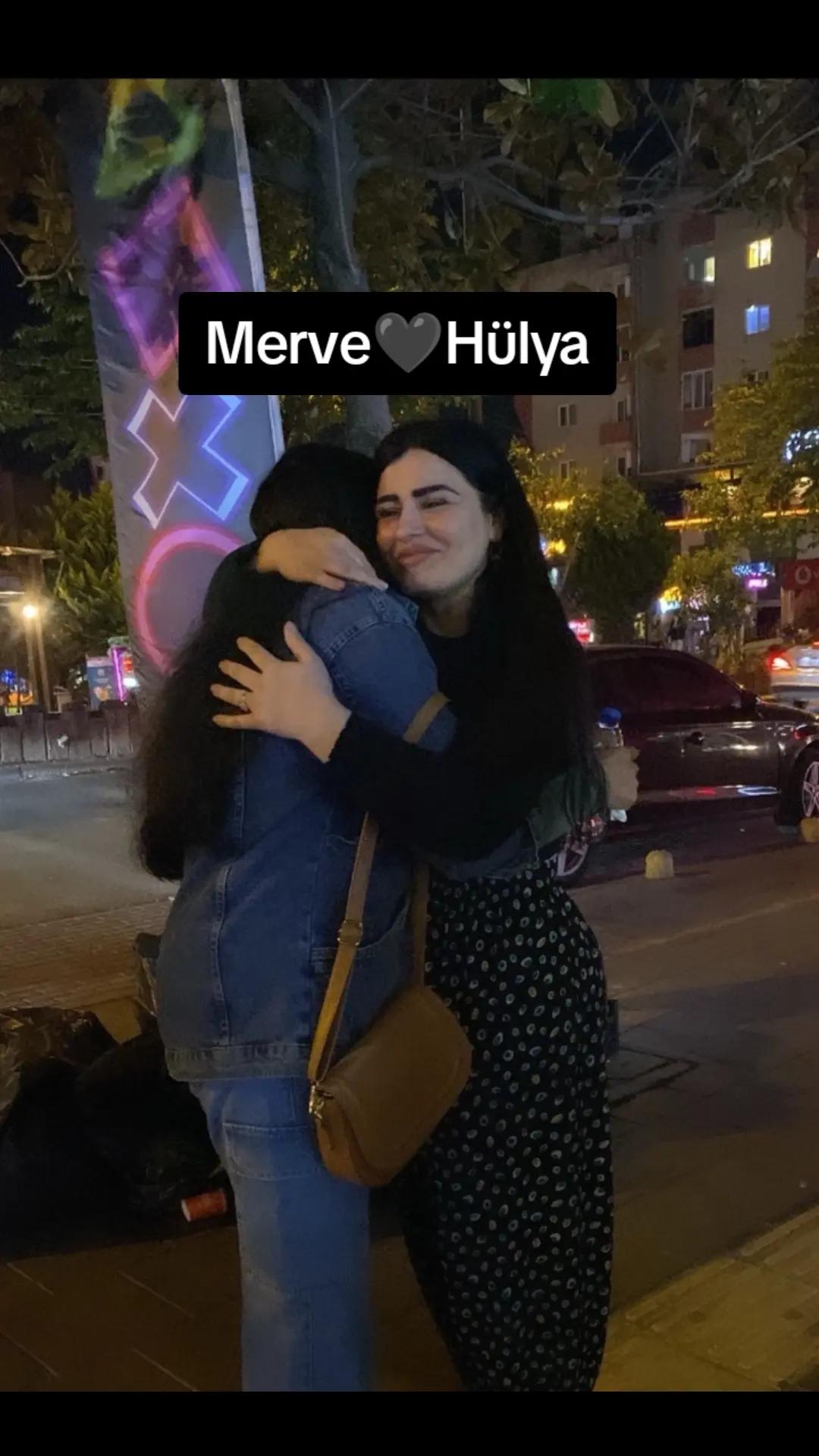 @Karag&uuml;l (Merve) diva 🖤🩷