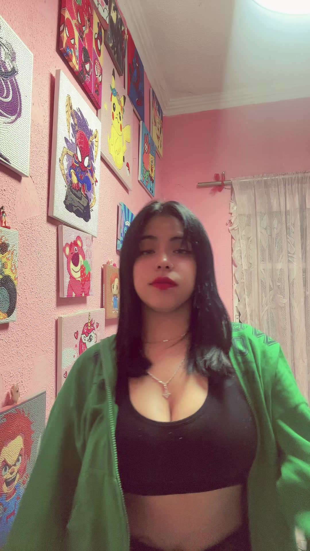 @👧🏽🫧✨