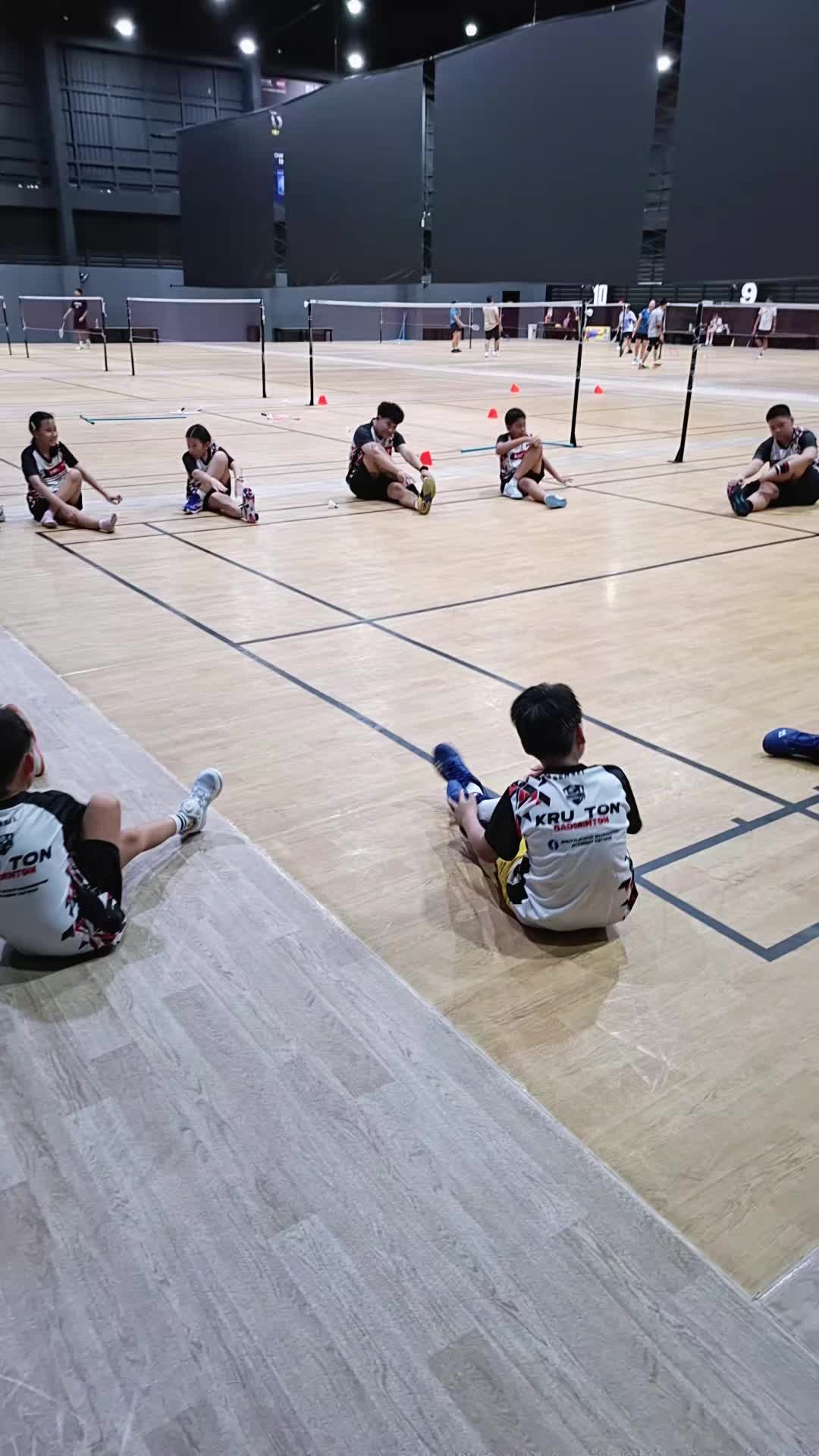 @KrutonBadminton