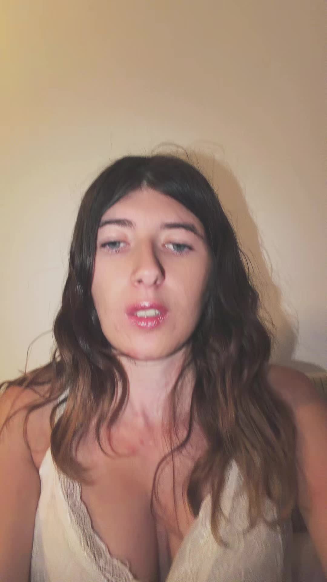 @Julie🩷🦁