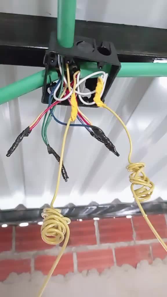 @electricista t&eacute;cnico 💡⚠️🪛🔨