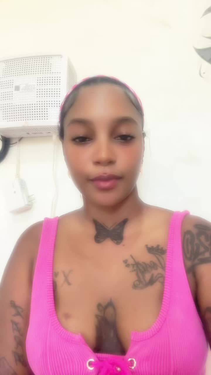@TattedNailTech