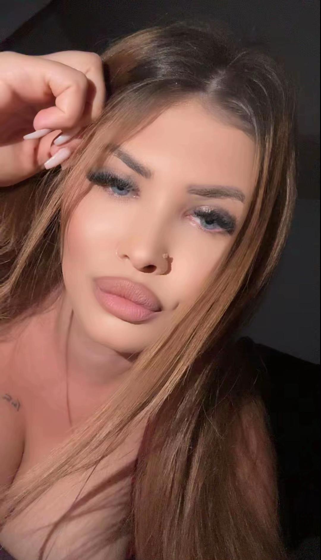 @Bibi11