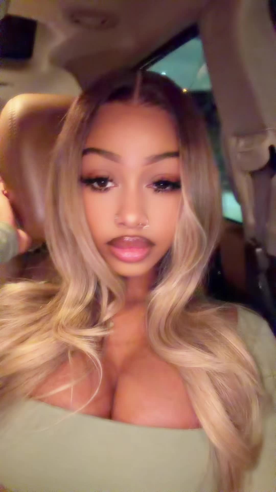 @Ashley<3