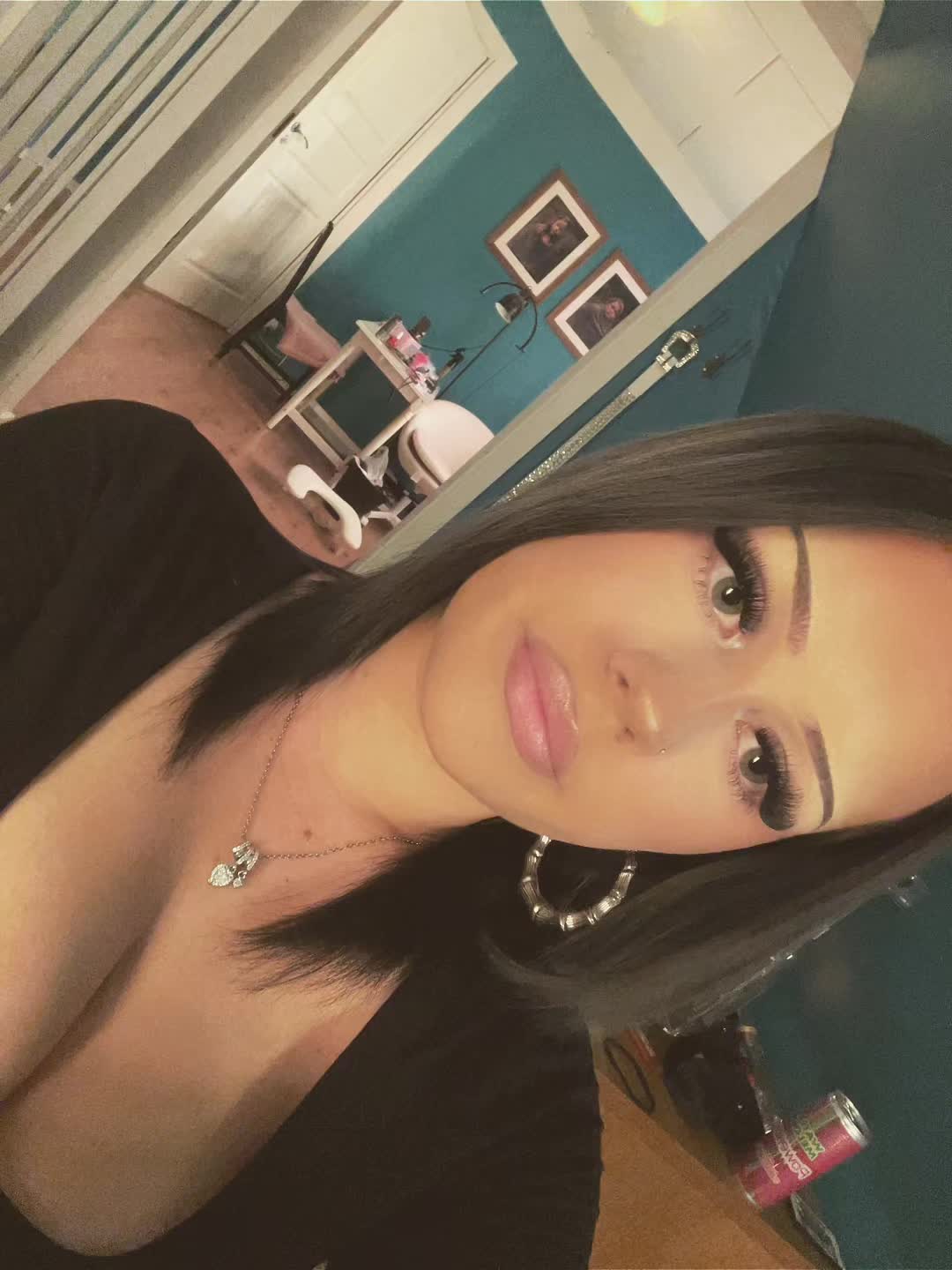 @𝐿 💋