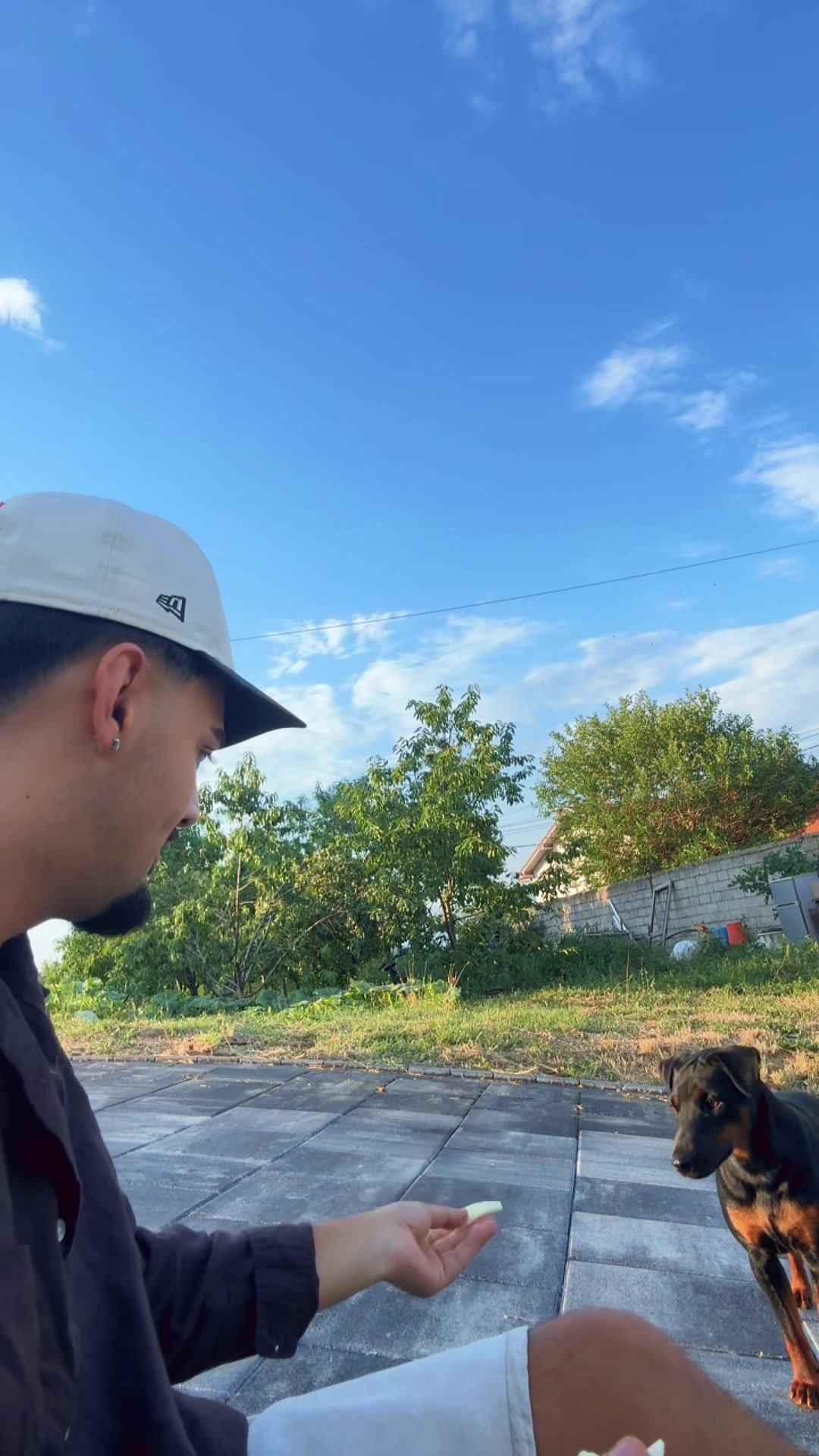 @ꓭ