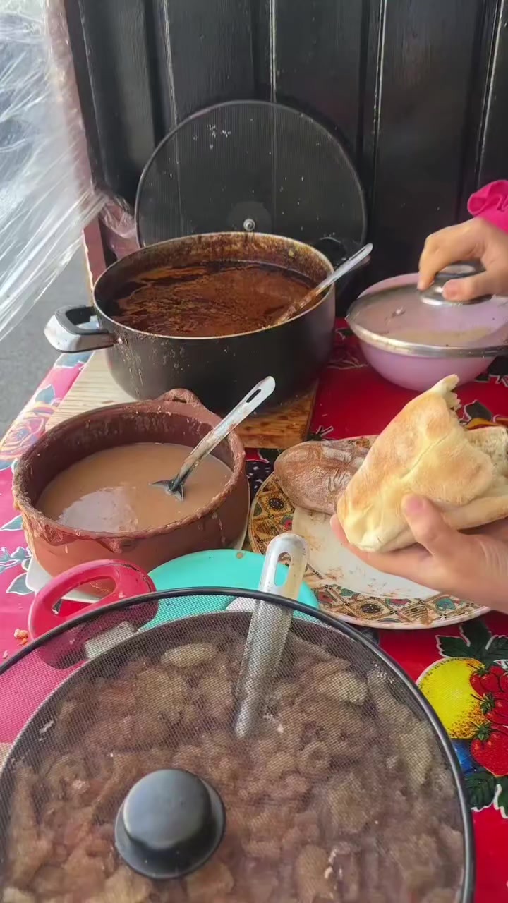 @tolucastreetfood