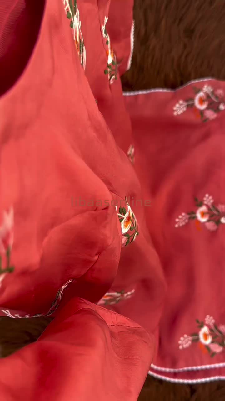 @ਲਿਬਾਸ by ਕੌਰ