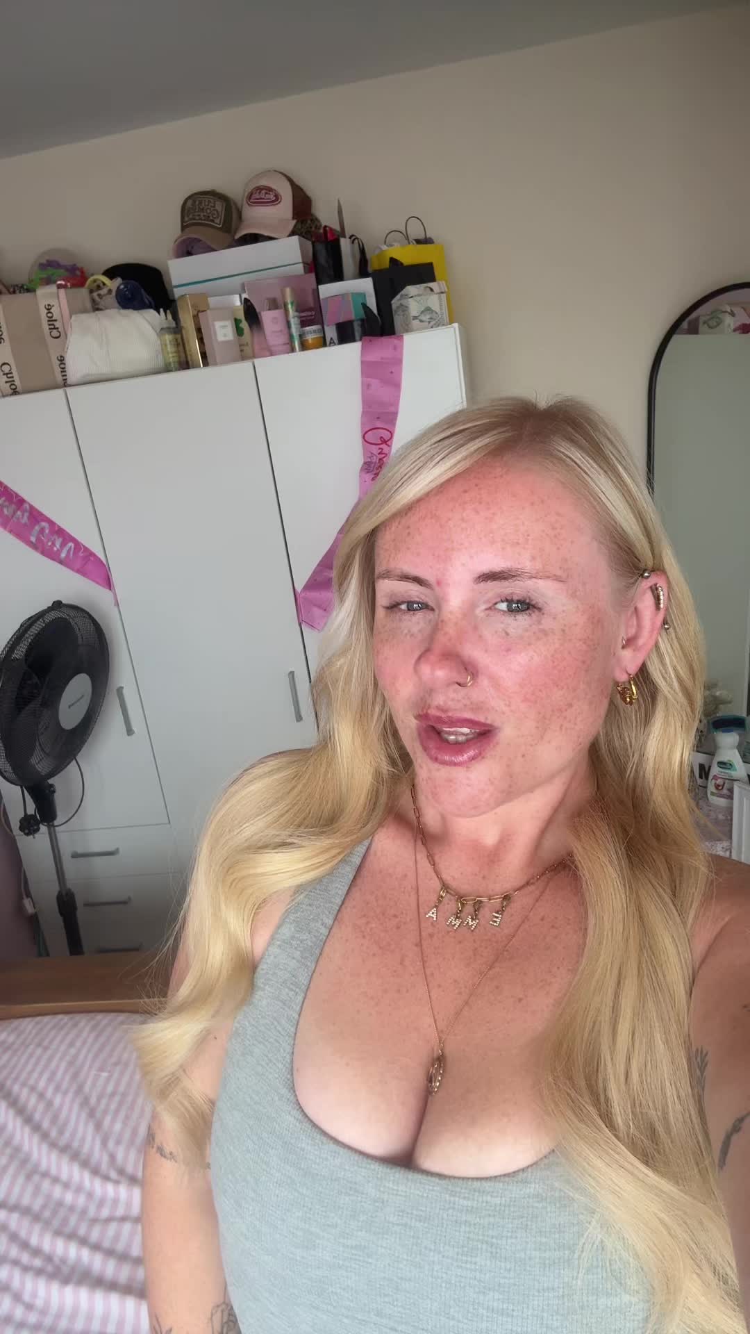 @Trueblondie