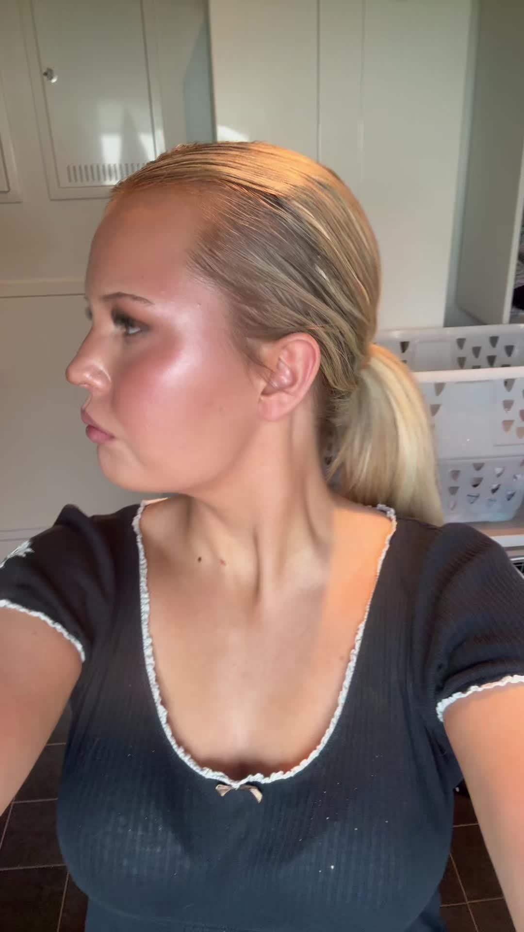 @Holly🛍️🥥🥂
