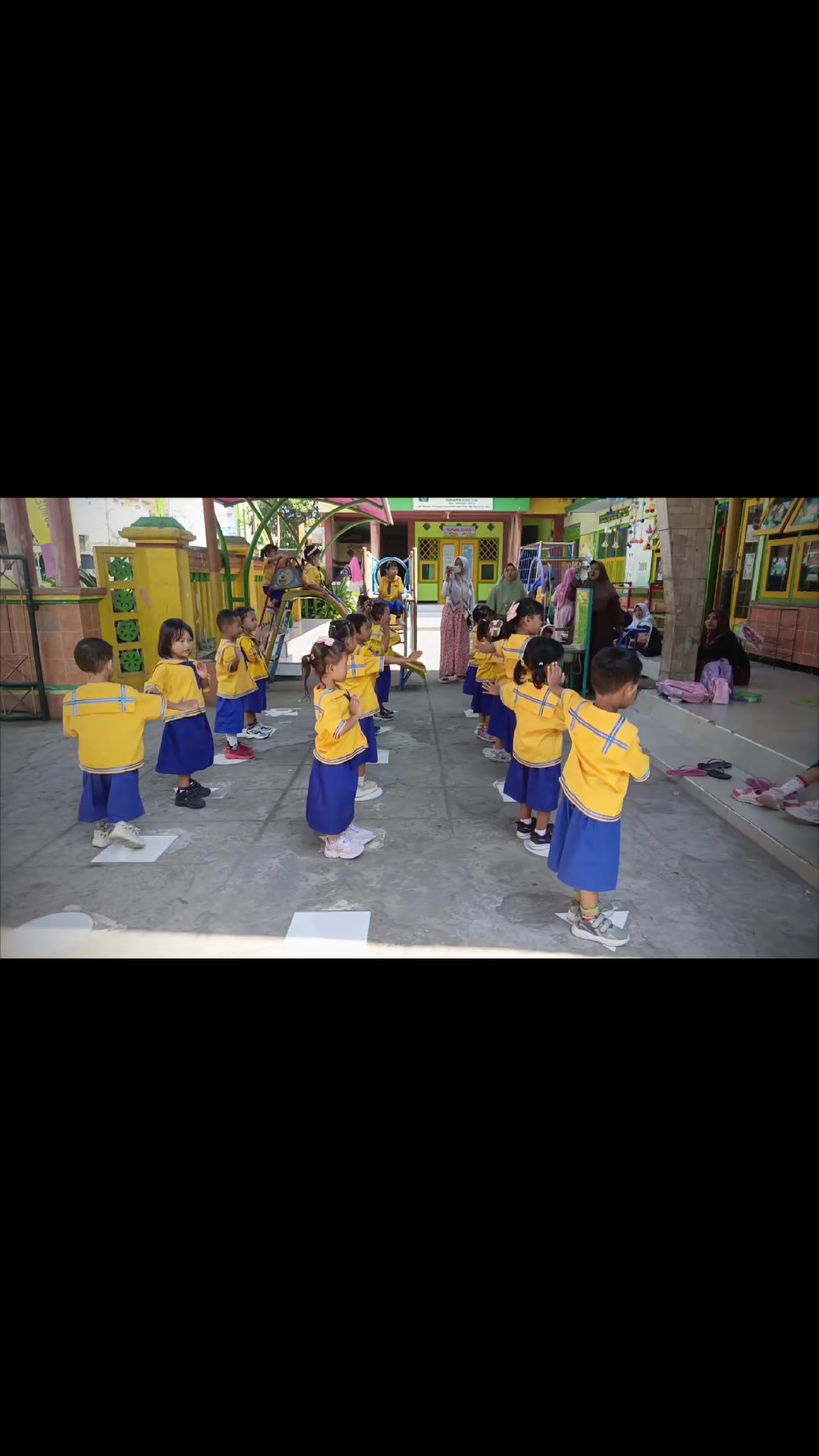 @Eilly Khanza Haura Nisrina