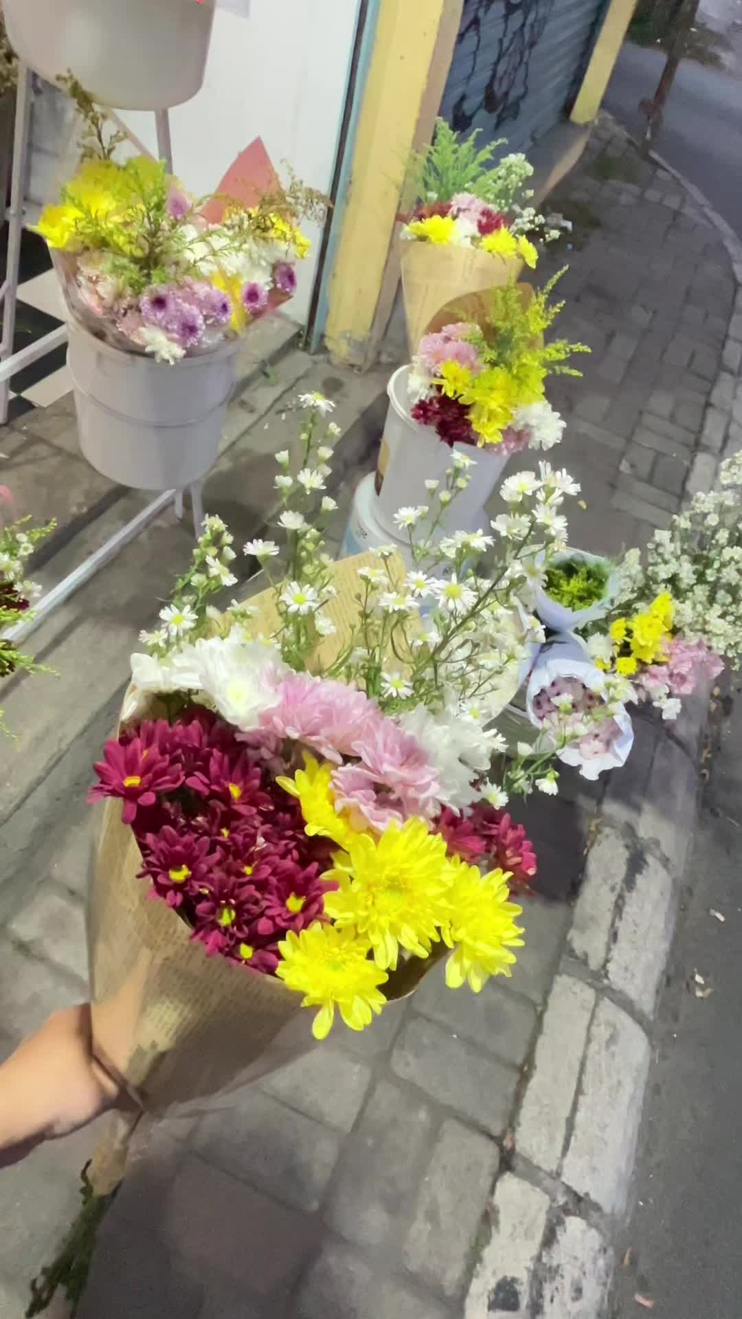 @sunflorist.bdl