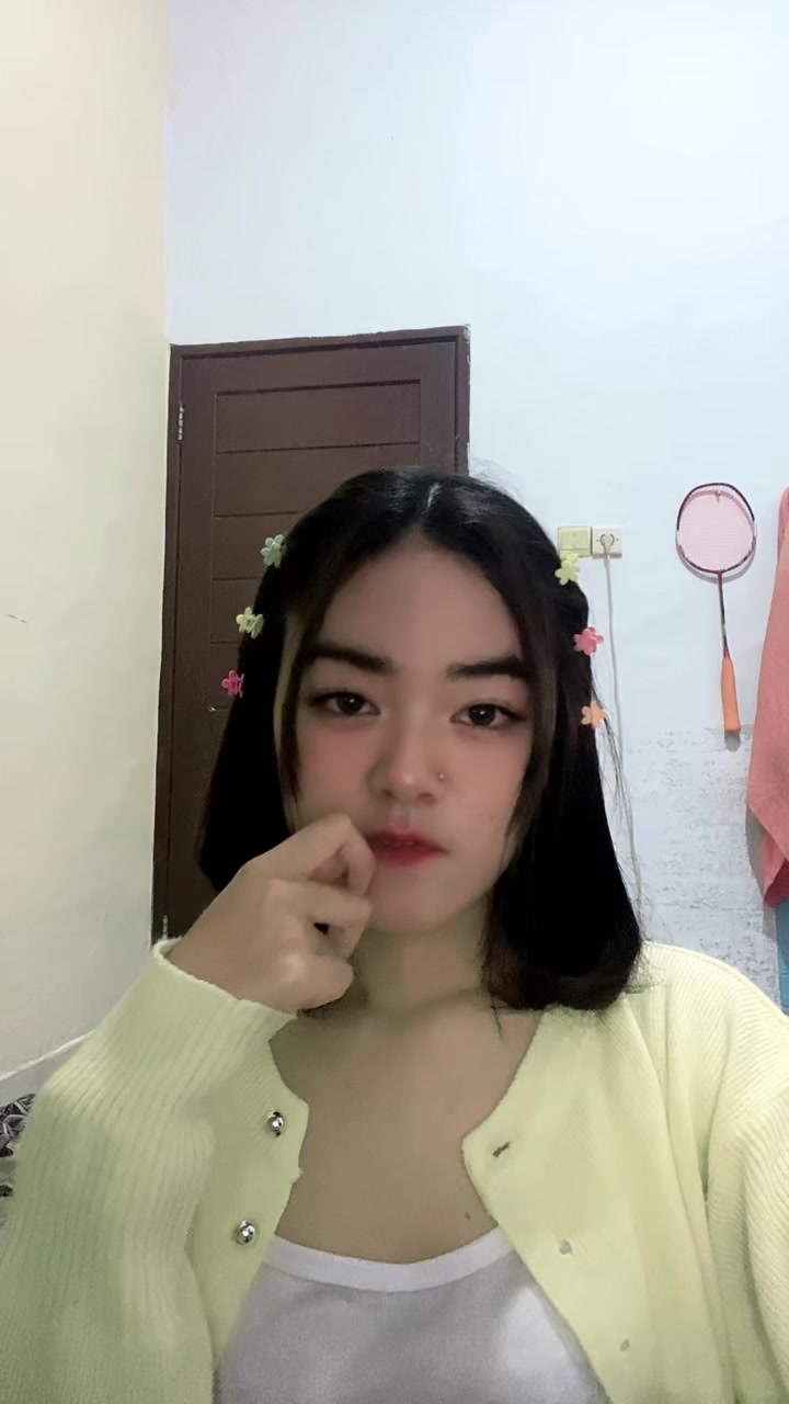 @Dindaaaa💋
