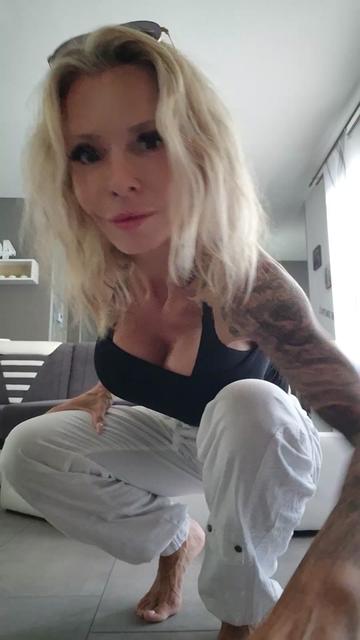 @mrs_lady_smiths