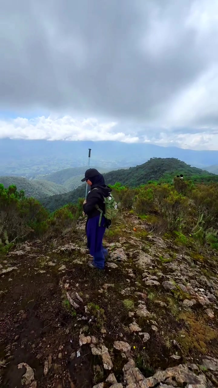 @HikinG_GiantS