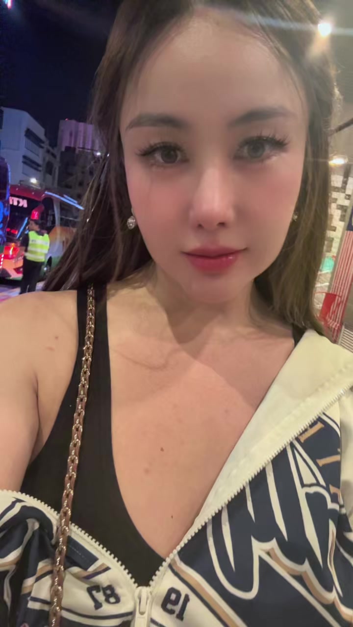 @alexishart