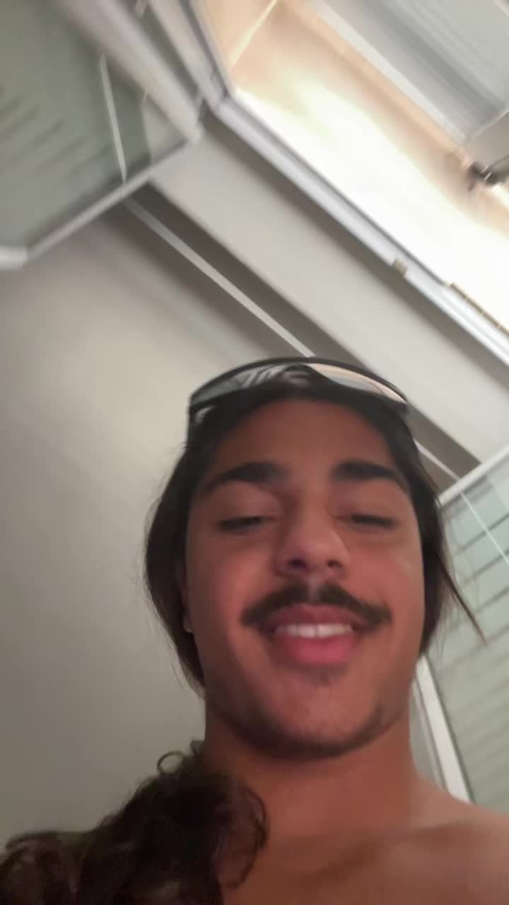@Gitano Moreno🦔🦔