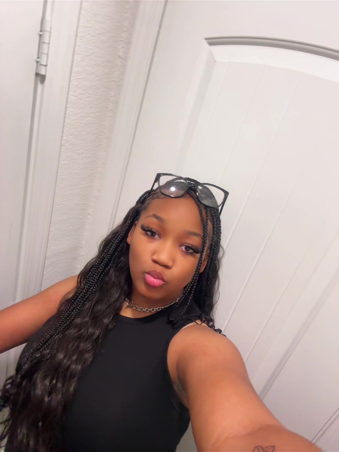 @theeziahmariee