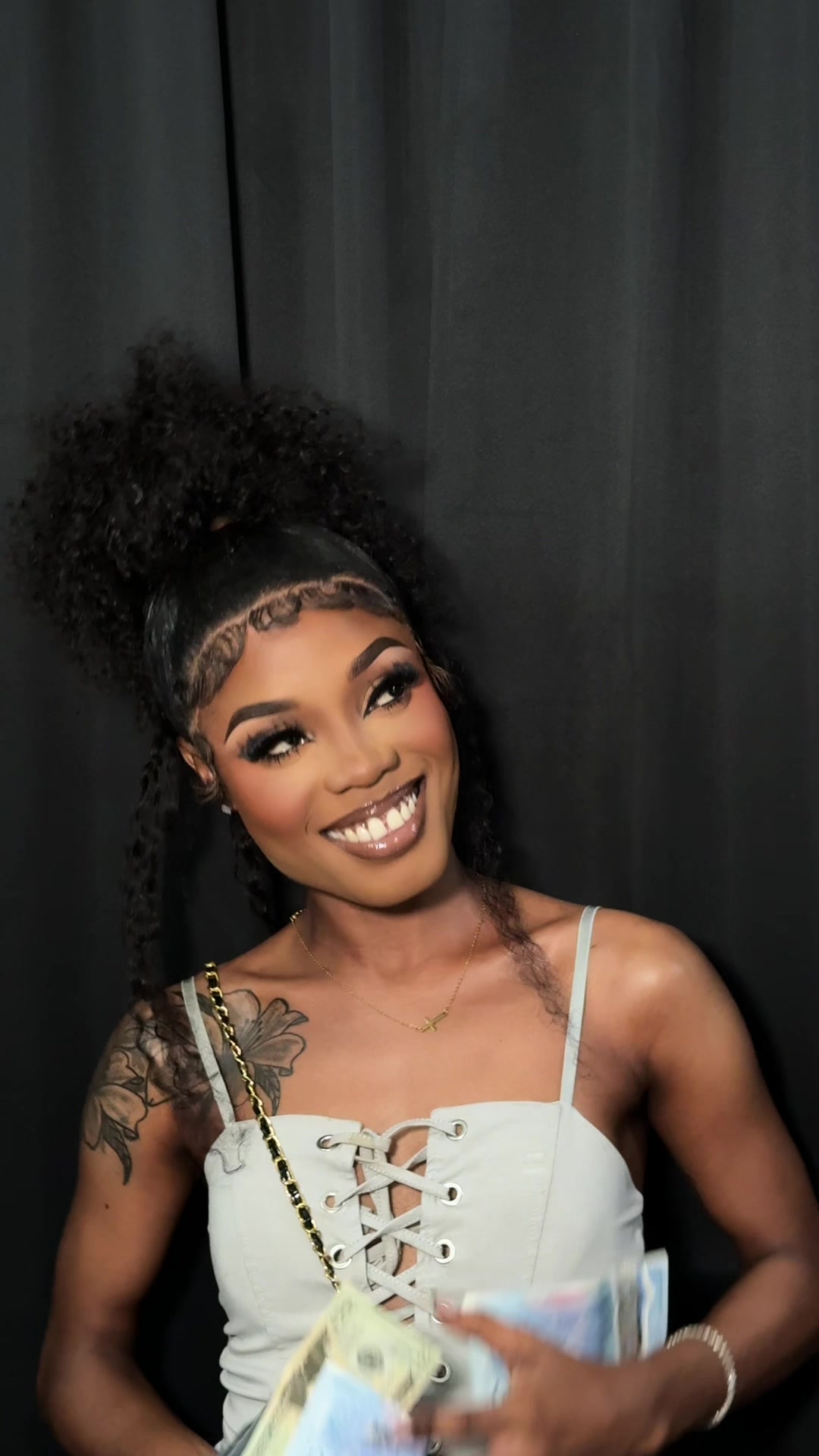 @Makeupbymomo_mua