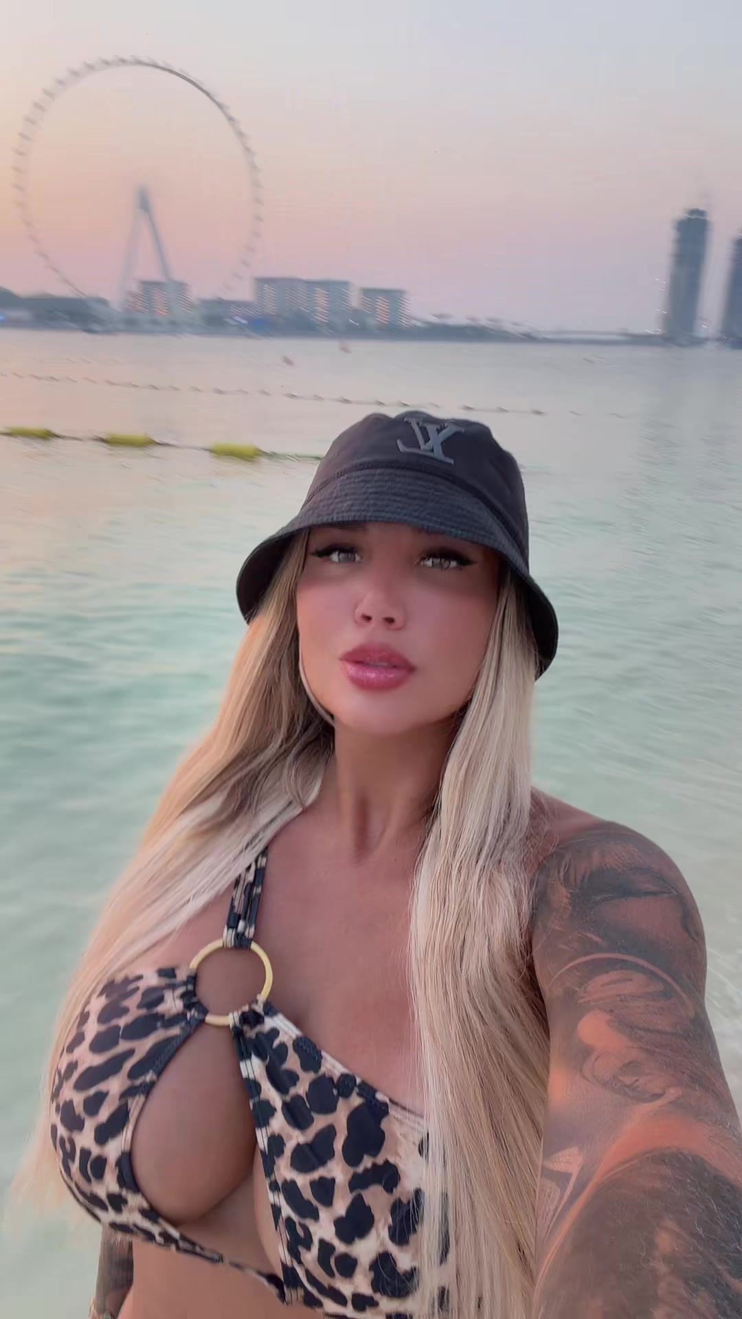 @𝐊𝐚𝐫𝐲 𝐌𝐞𝐥 💛🐝