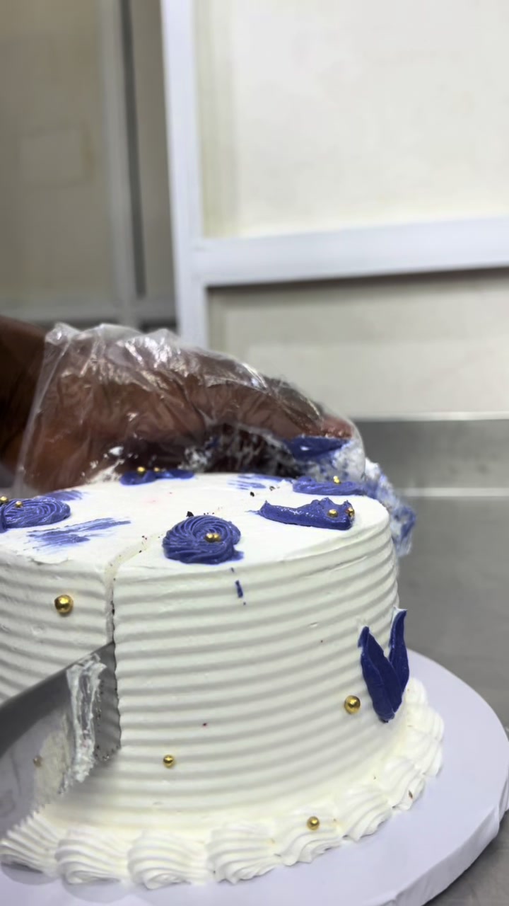 @mbs_cakes_pastries