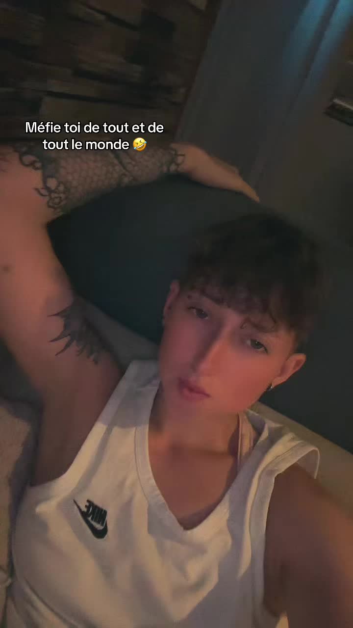 @Ma&euml;va 🖤🩶❤️