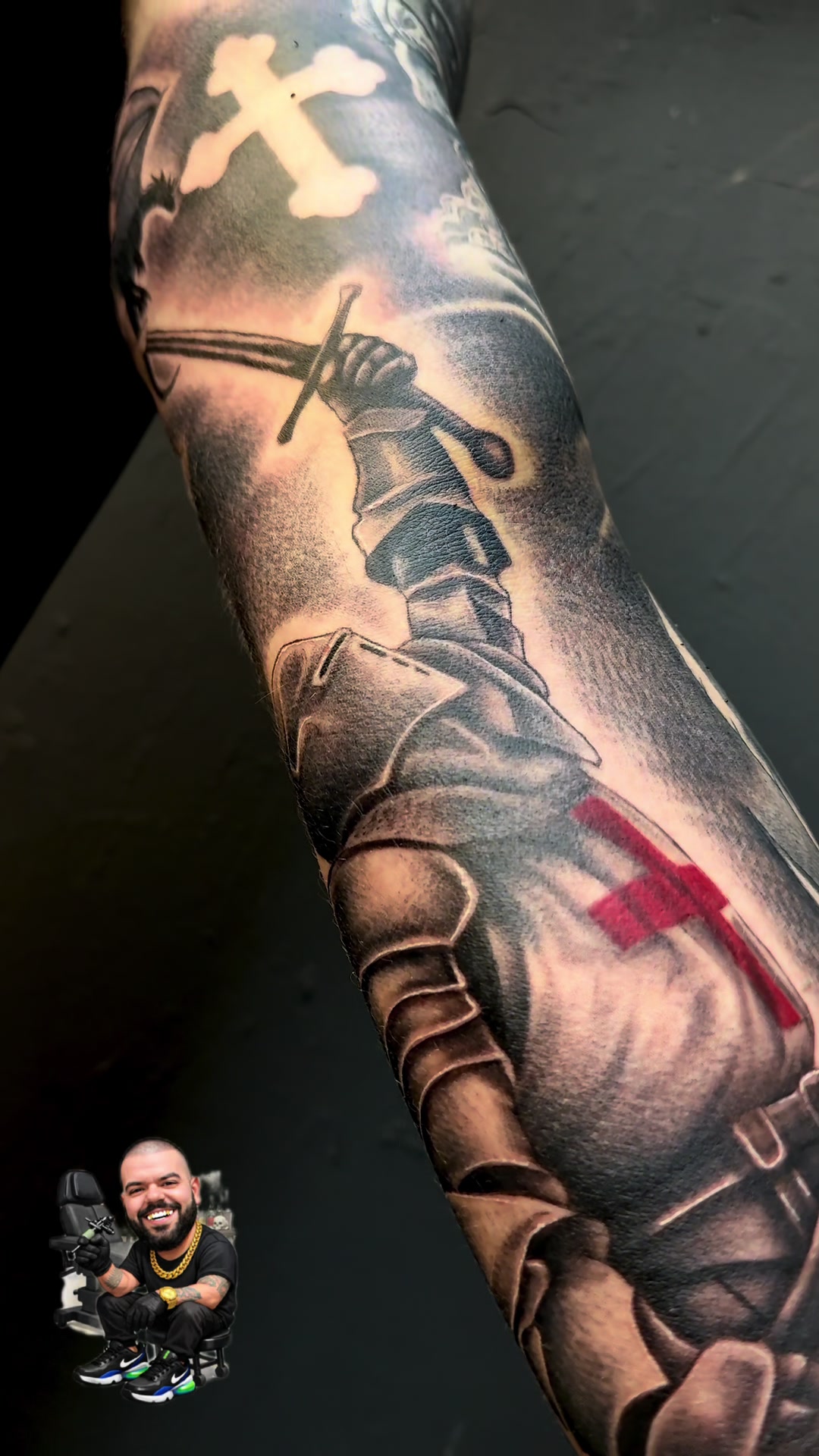 @* FIKULA &bull; Tattoo Artist