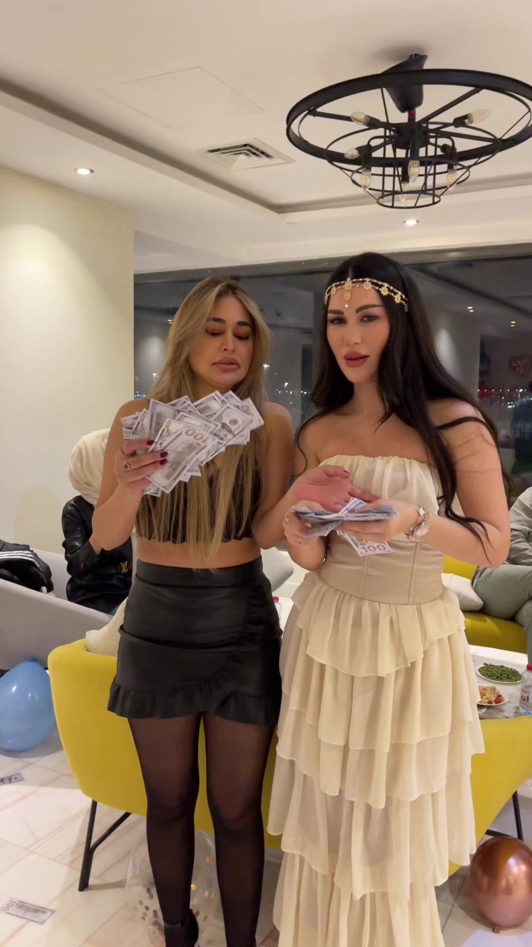 @Yara 👑Paris