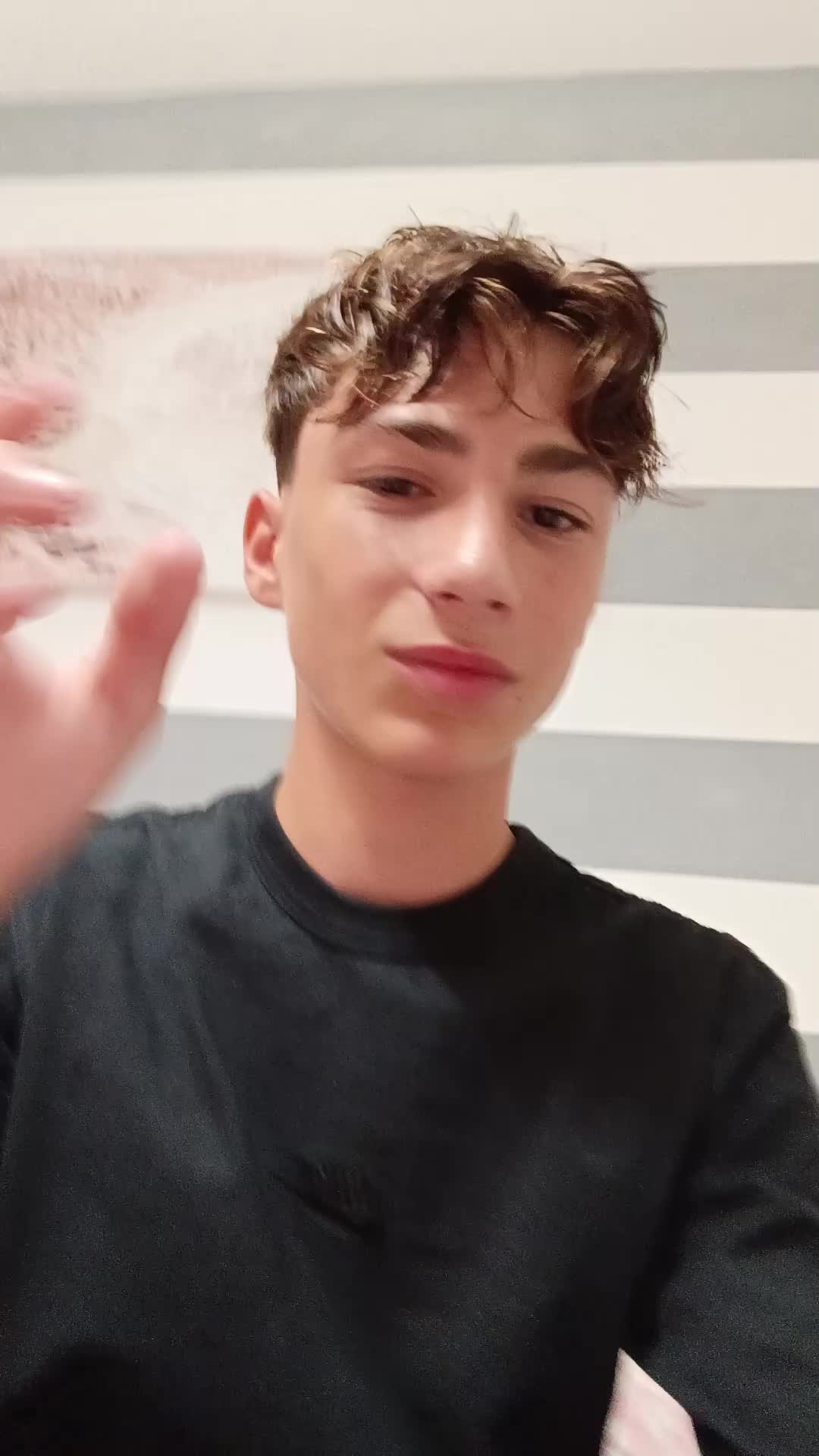 @𝓣𝓱𝓮𝓡𝓮𝓪𝓵𝓐𝓷𝓽𝓸𝓷𝓲𝓸