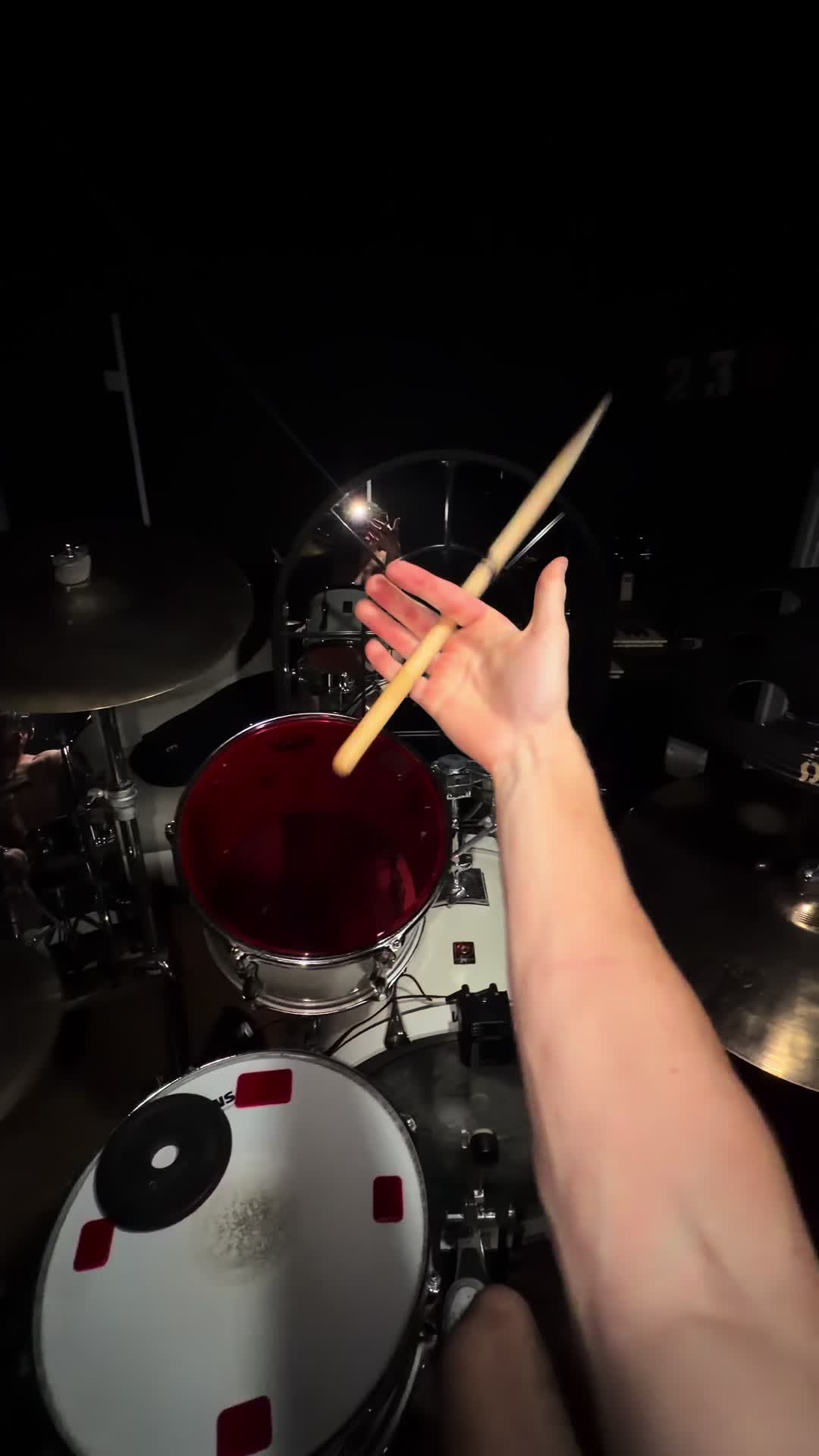@axel.drum