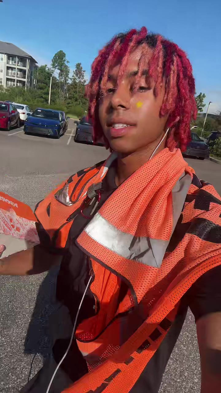 @glamourbug
