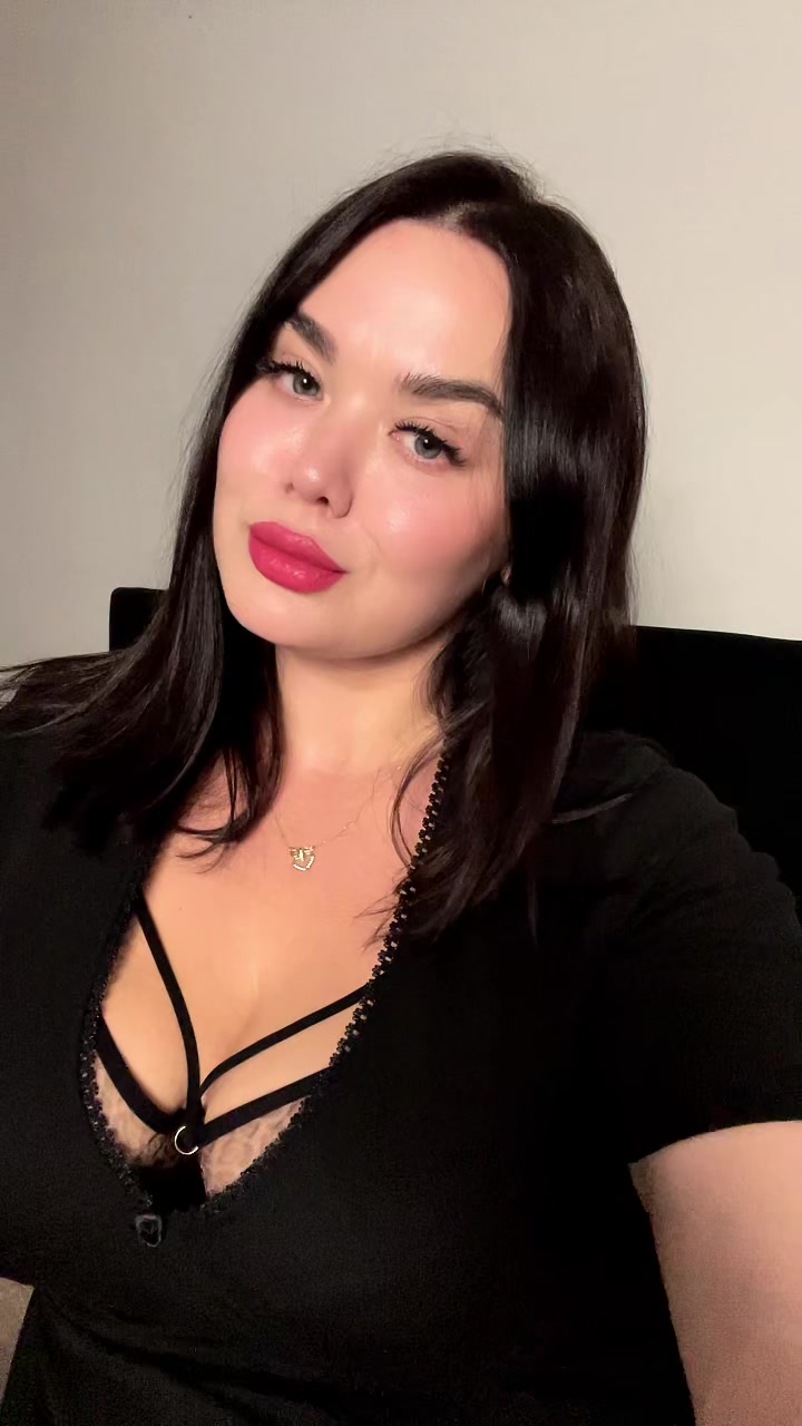 @Lady_In_Dreams🖤