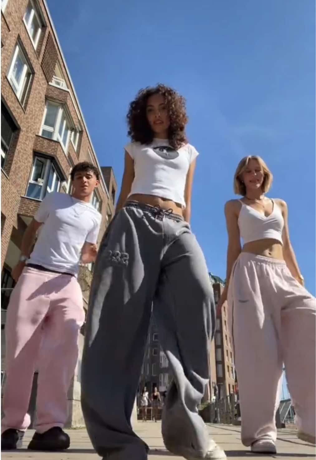@𝓱𝓪𝓷𝓷𝓪𝓱