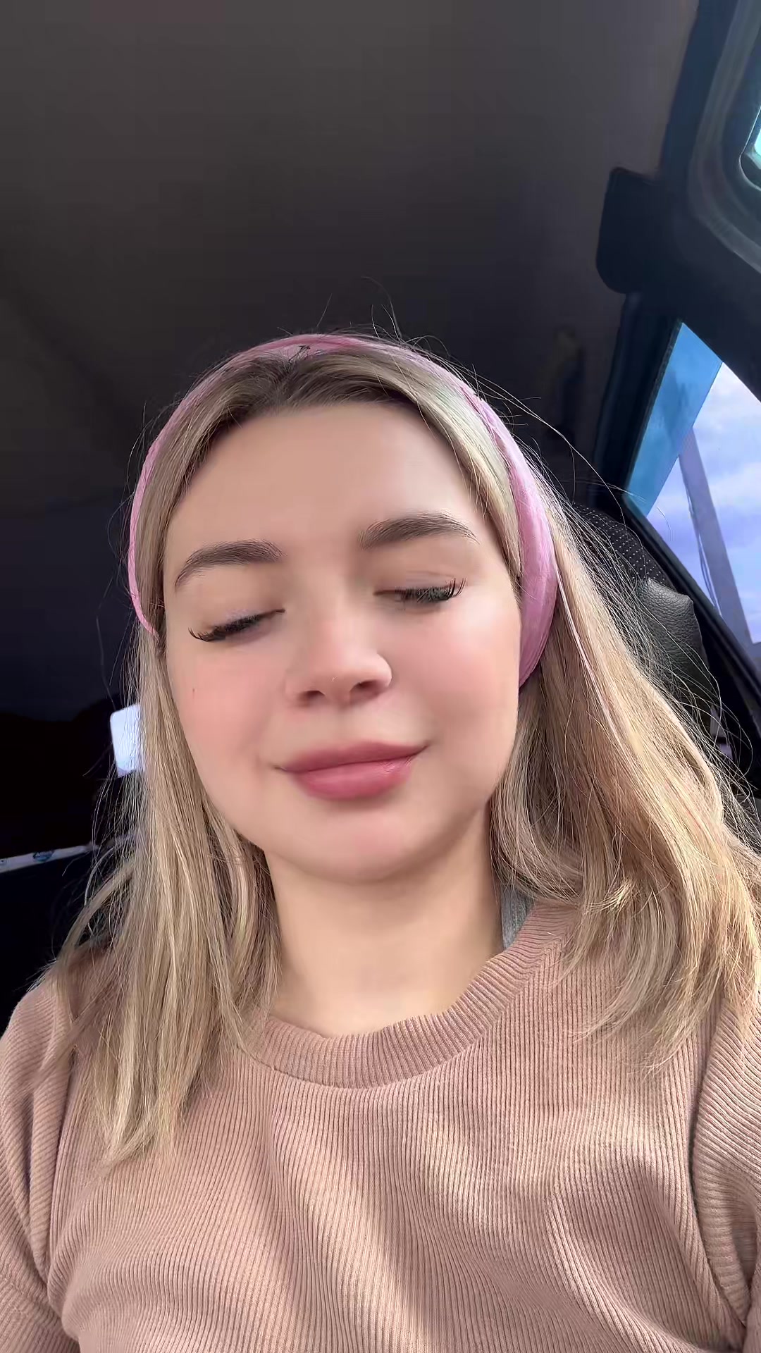 @Виктория🦋