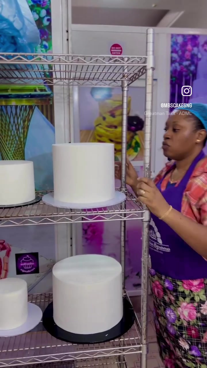 @mbs_cakes_pastries