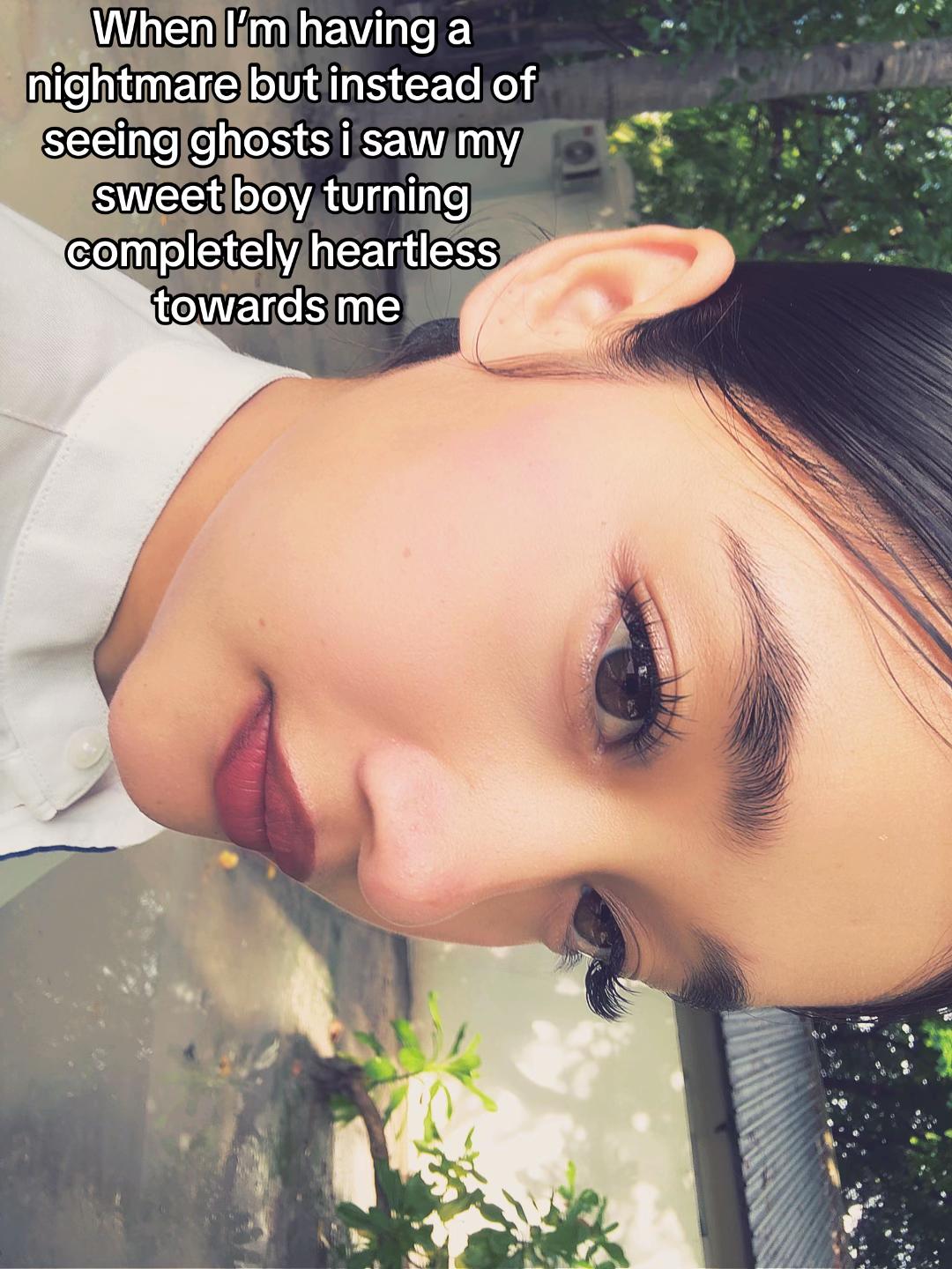 @Simran🎀🌷