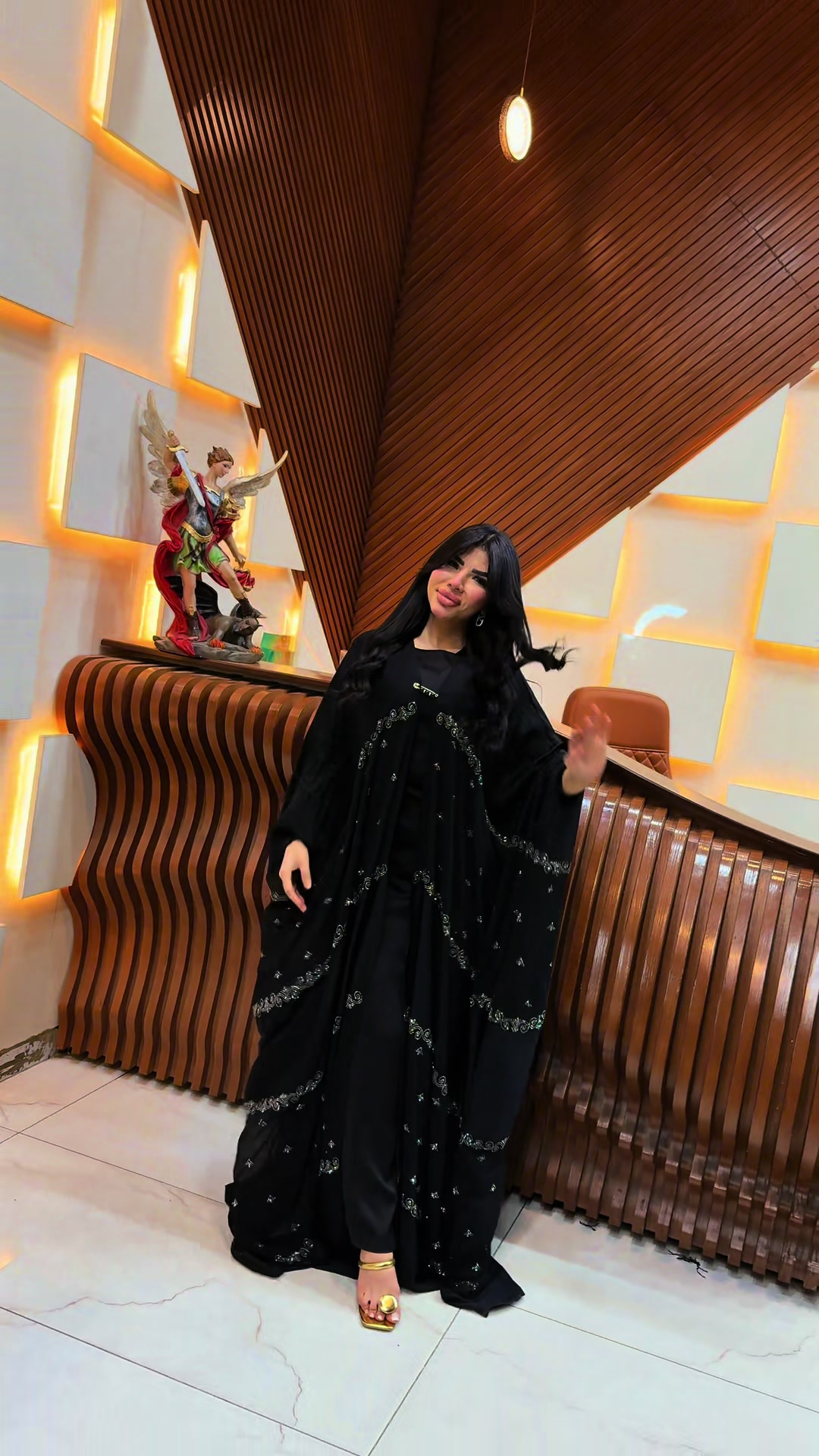 @سنتر سنيوريتا للعبايات الخليجي