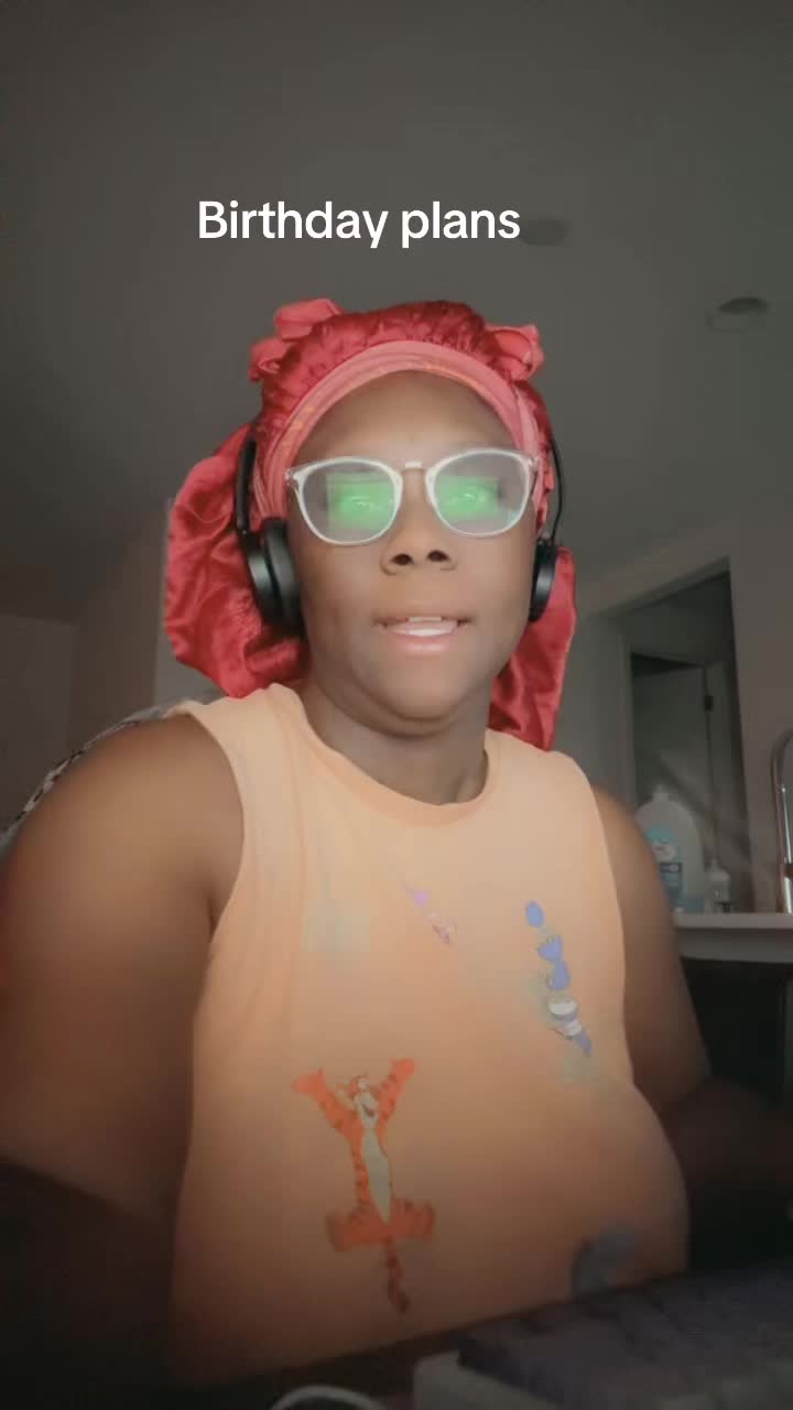 @RedBonnetchroniclesUncut